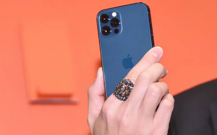 达尔罕茂明安联合苹果手机维修分享iPhone12系列重启方法教程 
